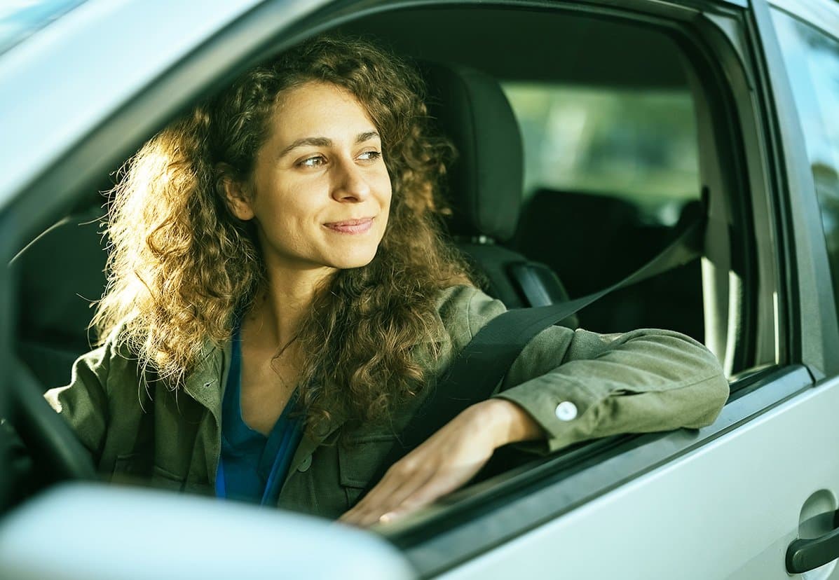 Posso vender ou comprar carro alienado?