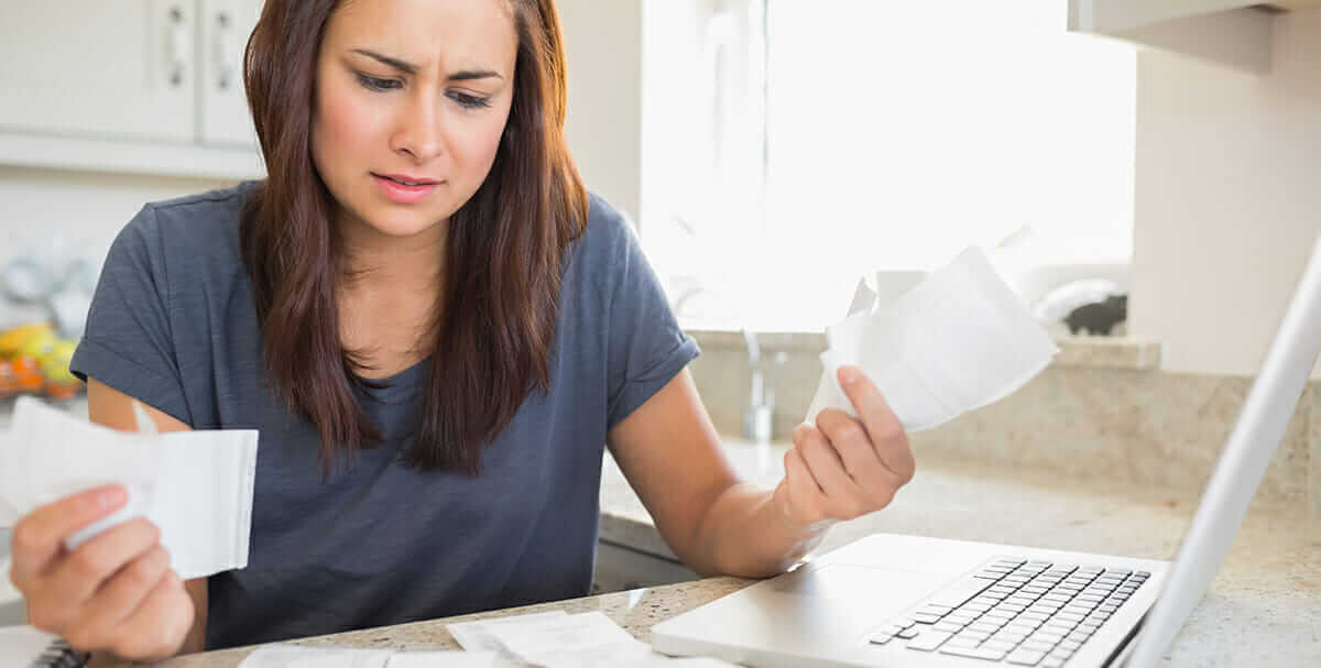 Ficar inadimplente prejudica as finanças pessoais e a economia